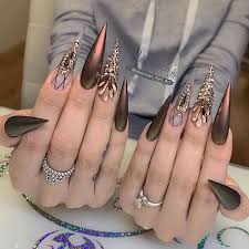 Nail designs nails stiletto acrylic royal sharp pointed fake amazing simple porcelain match source inkyournail. 46 Cute Pointy Acrylic Nails That Are Fun To Wear In 2020