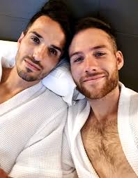 What happened to Facebook?? This used to be our favorite platform to share  updates on! It was always the one with the most interesting conversations  in the comments and yet, the last