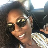 Fallon Bell's Instagram, Twitter & Facebook