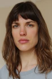 Love Hides in the Open (2025)