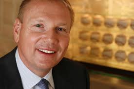 Ex-Astros boss McClaren wheels, deals as agent