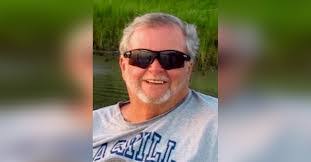 Robert Gaskill's Instagram, Twitter & Facebook