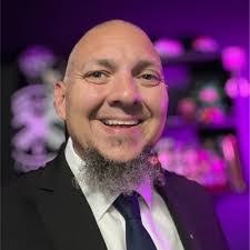 Allison Monteiro's Instagram, Twitter & Facebook