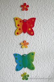 Fensterdeko sommer für die fensterbank. Basteln Mit Kindern Basteln Mit Papier Schmetterling Fensterbild B