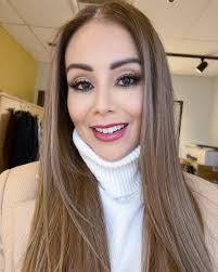 It's officially autumn! 🍂🍁 Thank you for the face and hair, @amyjanisse  @hairbykeishawill