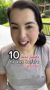 Leigh Pettit's Instagram, Twitter & Facebook