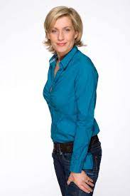 Jun 29, 2021 · susanne stichler wird künftig die moderation des nachrichtenmagazins ndr info 21:45 übernehmen. H S Moderatoren Moderatoren Agentur Fernsehmoderatoren Tv Moderatoren Moderatorin Moderator Moderation