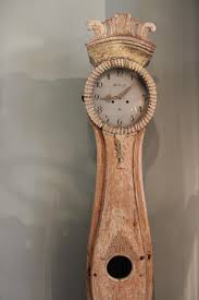 The key is to not use a predictable pattern but to try to make the color distribution more random. 19th Century Swedish Mora Clock In Original Paint Swedish Mora Clocks Other Clocks