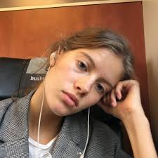 Věřím, že se barbora podzimková brzy zařadí mezi hvězdy modelingového průmyslu, zhodnotil výkony českých reprezentantů saša jány, ředitel soutěže schwarzkopf elite model look pro českou a slovenskou republiku. Ceska Topmodelka Bara Podzimkova Otvorene O Svojej Pleti Vdaka Tejto Spovedi Si Ziskala Obrovsku Priazen Feminity Sk