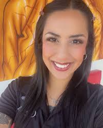 Julia Perri's Instagram, Twitter & Facebook