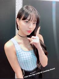 Wtt itzy ryujin yuna lia. Itzy Yuna Flaunts Innocent Charm In New Post Kpopstarz