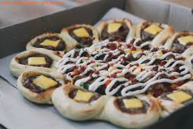 Phd Presents The Real Cheeseburger Pizza The Gastronomy Aficionado