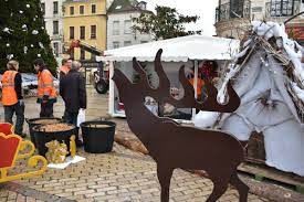 Du 29 novembre au 1er décembre 2019 inclus aux halles du scilt, rue principale à schiltigheim. Marche De Noel A Auxerre Et Sens Fete Du Solstice D Hiver Romain Theatre Que Faire Dans L Yonne Ce Week End Des 14 Et 15 Decembre Auxerre 89000
