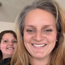 Lindsey Wise (@lindseywise0)