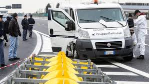 L'autostrada è stata chiusa in entrambe le direzioni. Rapina Ai Portavalori In Autostrada Prima Condanna 20 Anni Di Carcere Cronaca Andria