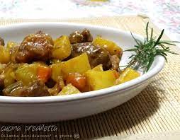 Spezzatino Allo Zafferano Cucina Prediletta Ricetta Spezzatino Ricette Maiale In Agrodolce