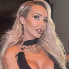 Donna Mattison's Instagram, Twitter & Facebook