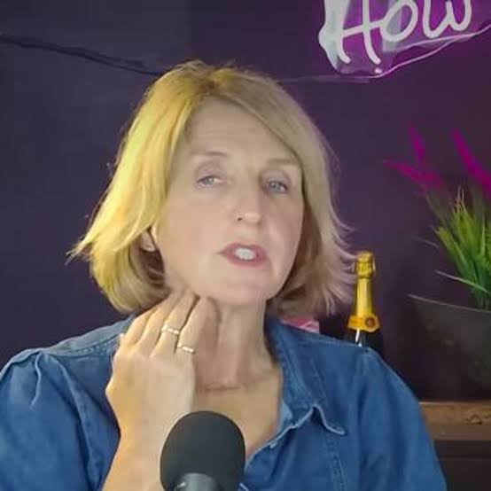 Loose Women's Kaye Adams admits 'I couldn't face it' after cancer scare and  surgery - Daily Record