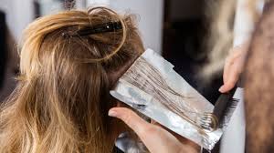 Always depending on the tone, you're hoping to get, you can check the tone every 5 minutes so that you don't lighten too much. What You Need To Know About Foil Highlights