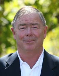 Ted Knight looks for the mayor's seat