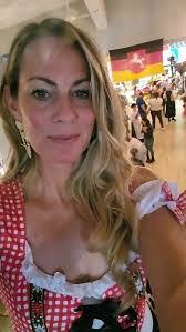 Lisa Macqueen's Instagram, Twitter & Facebook