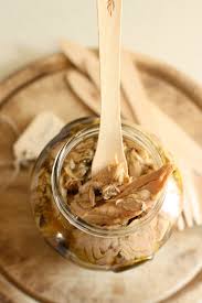 La ricetta del tonno sott'olio perfetta da fare a casa. Tonno Sott Olio Profumato Al Pepe Nero E Alloro Anna The Nice