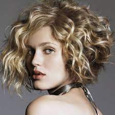 Frisuren Frauen Locken Bob Luxus Asymmetrische Bob Frisuren Mit Locken 2018 Bob Frisuren Frauen 2018 Lockige Frisuren Kurzhaarfrisuren Bob Frisur Frauen