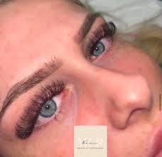 Need lash extensions before new year!! APPOINTMENTS STILL AVAILABLE❤️  Receive £10 of your appointment if booking in using this post xxx