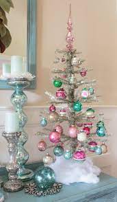 13 Beautiful Christmas Trees To Inspire You Retro Christmas Decorations Vintage Christmas Decorations Unique Christmas Trees