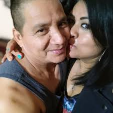 Buenas lo venden a 500 dólares será caro?? Esta impecable y funciona  absolutamente todo dice el propietario Aiwa zd 9500 M