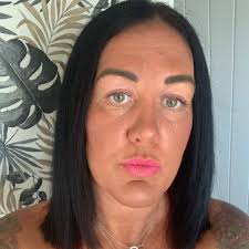 I decided to go for a full leg sleeve for my first tattoo..." 😁🇮🇩