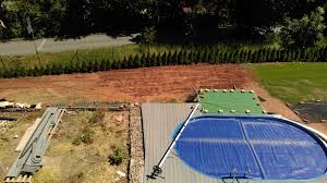 Entsorgung Des Erdaushubs Und Anlegen Des Neuen Rasen An Der Pool Aussenanlage In Den Letzten Blogeintragen Habe Ich Den Bau D Pool Pool Terrasse Aussenanlagen