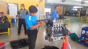 Umum sedia maklum yang isi kandungan bidang vokasional mempunyai komponen teori dan praktikal yang seimbang. Kolej Vokasional Melaka Tengah Kv Skills Unit Tek Automotif Youtube