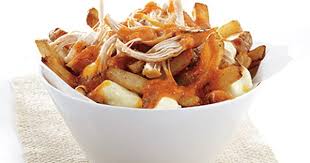 Recette De Poutine Au Poulet Au Beurre Coup De Pouce Food Savoury Food Dog Food Recipes