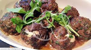 Rucola Mozzarella Hackballchen Rezept Rezepte Essen Ohne Kohlenhydrate Fleisch Gerichte