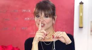 Italian pop and soul singer who launched her successful career on the 2009 reality television show amici di maria de filippi. Alessandra Amoroso Non Si Ritirera Dalla Musica Fake News Mi Danno Per Spacciata