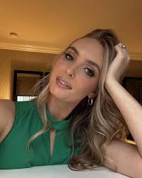 Kaylee White's Instagram, Twitter & Facebook