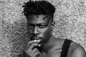 Moses Sumney lança a vulnerável "Polly" do álbum 'græ' -