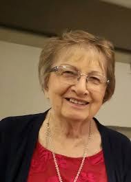 Mary Kowalchuk's Instagram, Twitter & Facebook