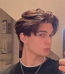 Jacob Reeb's Instagram, Twitter & Facebook