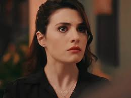 naz x incila tanıdığın insanlar dönüşebilir tanımadığın insanlara... Sakla  Beni Dizisi 🤍🥀 #saklabeni #CemreBaysel #AsudeKalebek #UrazKaygılaroğlu  #CemreBayseledit #saklabenidizi #saklabenifragman ...