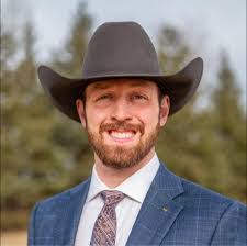 Sally Schauer's Instagram, Twitter & Facebook