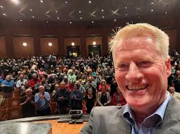 Kicked off the book tour last night in Ann Arbor with a sell out of 1,100  at Rackham Auditorium. Had to turn some away, unfortunately. Schuler Books,  GLSM Director Bruce Lynn, who