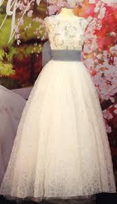.standesamtkleid #standesamt #mallorca #brautkleid #spitzenkleid #spitzenliebe #bridetobe mallorca strand shooting. Brautkleid Mallorca Heiraten Auf Mallorca