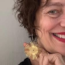 Lynne Schwab's Instagram, Twitter & Facebook