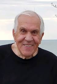 Robert Berni's Instagram, Twitter & Facebook