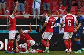 Sau khi tạm dừng vì tiền vệ christian eriksen đột quỵ, trận đấu được tiếp diễn với thất bại sốc dành cho đan mạch ở trận ra quân euro 2021. Euro 2020 Pháº§n Lan Báº¥t Ngá» Gianh Chiáº¿n Tháº¯ng TrÆ°á»›c Ä'an Máº¡ch Baotintuc Vn