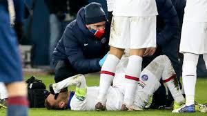 L'assurance maladie va verser environ 14 000 euros à neymar, victime d'un accident de travail après sa blessure au pied. A4508qmnpi8z1m