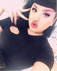 Profile for Sophie Schreier