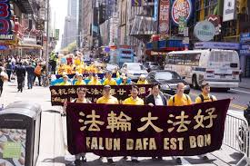 8000人盛大遊行法輪功震撼曼哈頓 falun broadway shows herald square